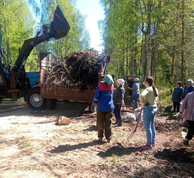 ТОСовцы «ПЕТРОВИЧ» и «НАДЕЖДА» провели субботник.